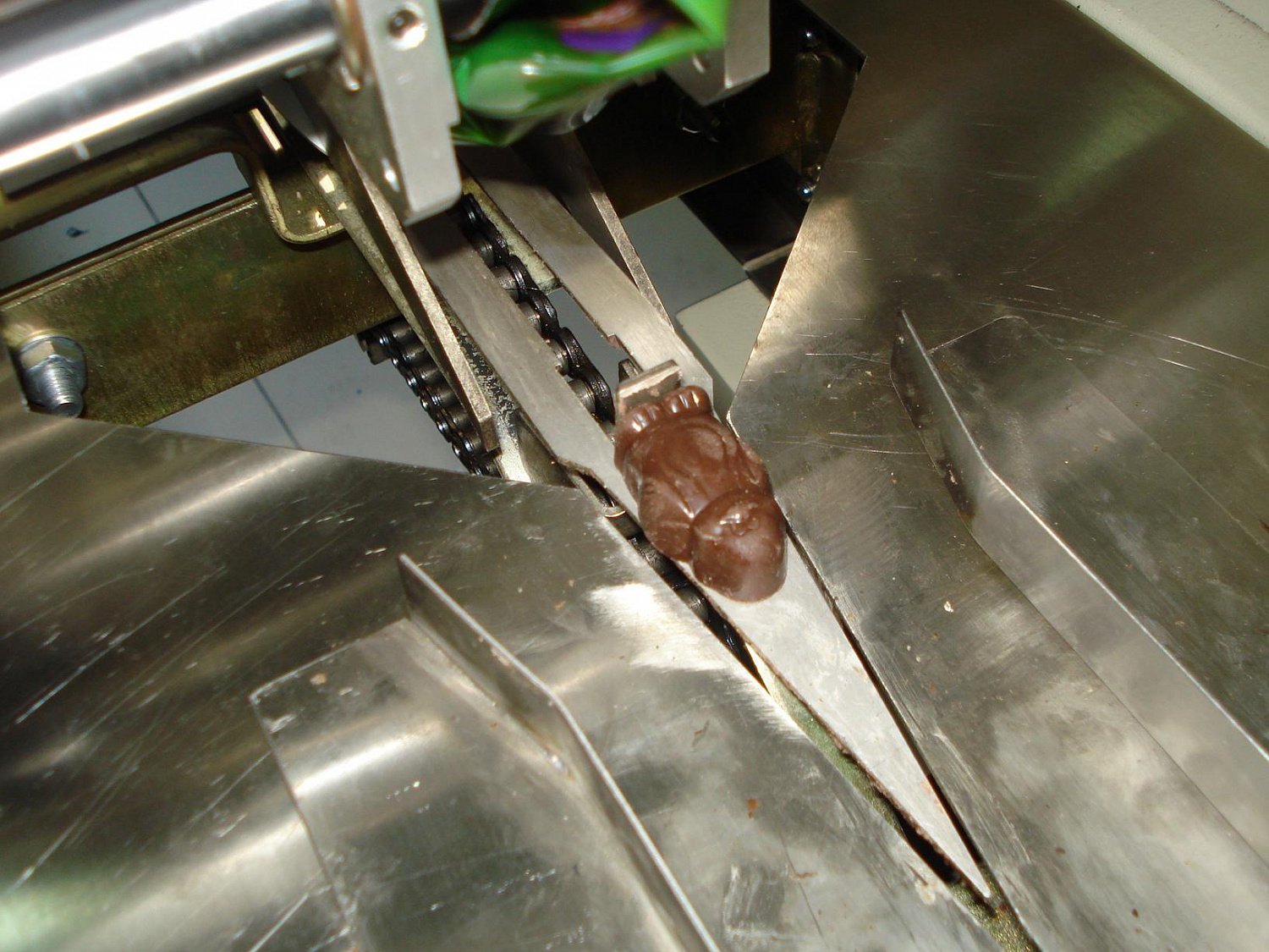 Горизонтальный упаковочный автомат MAGIKON-250AGB