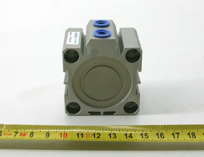 Пневмоцилиндр-для-DP-520-SPA-40-x10